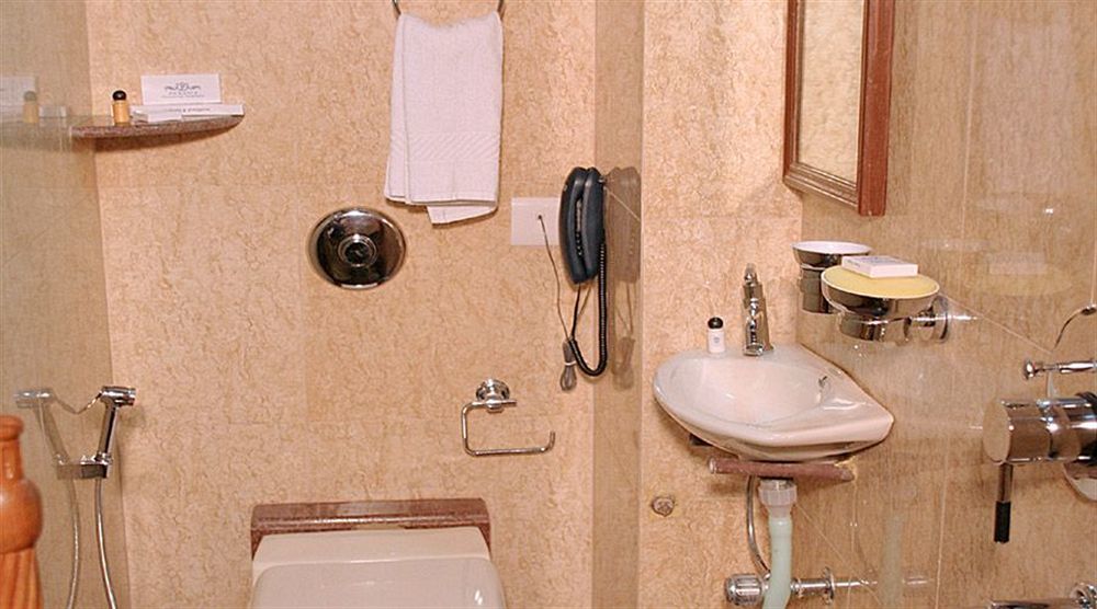 Fabhotel Panasia International Kalkuta Zewnętrze zdjęcie